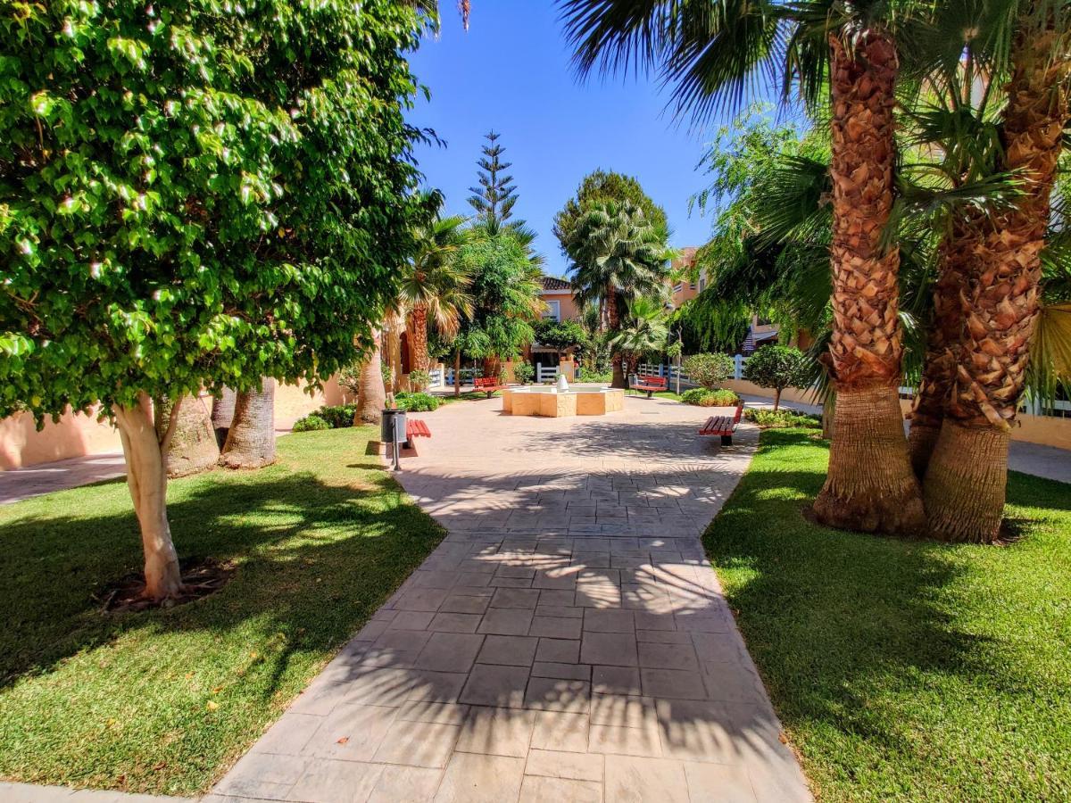 Villa Laguna - Your Duplex In The Sun! Vera Luaran gambar